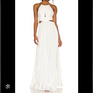 Aiifos white pleated gown